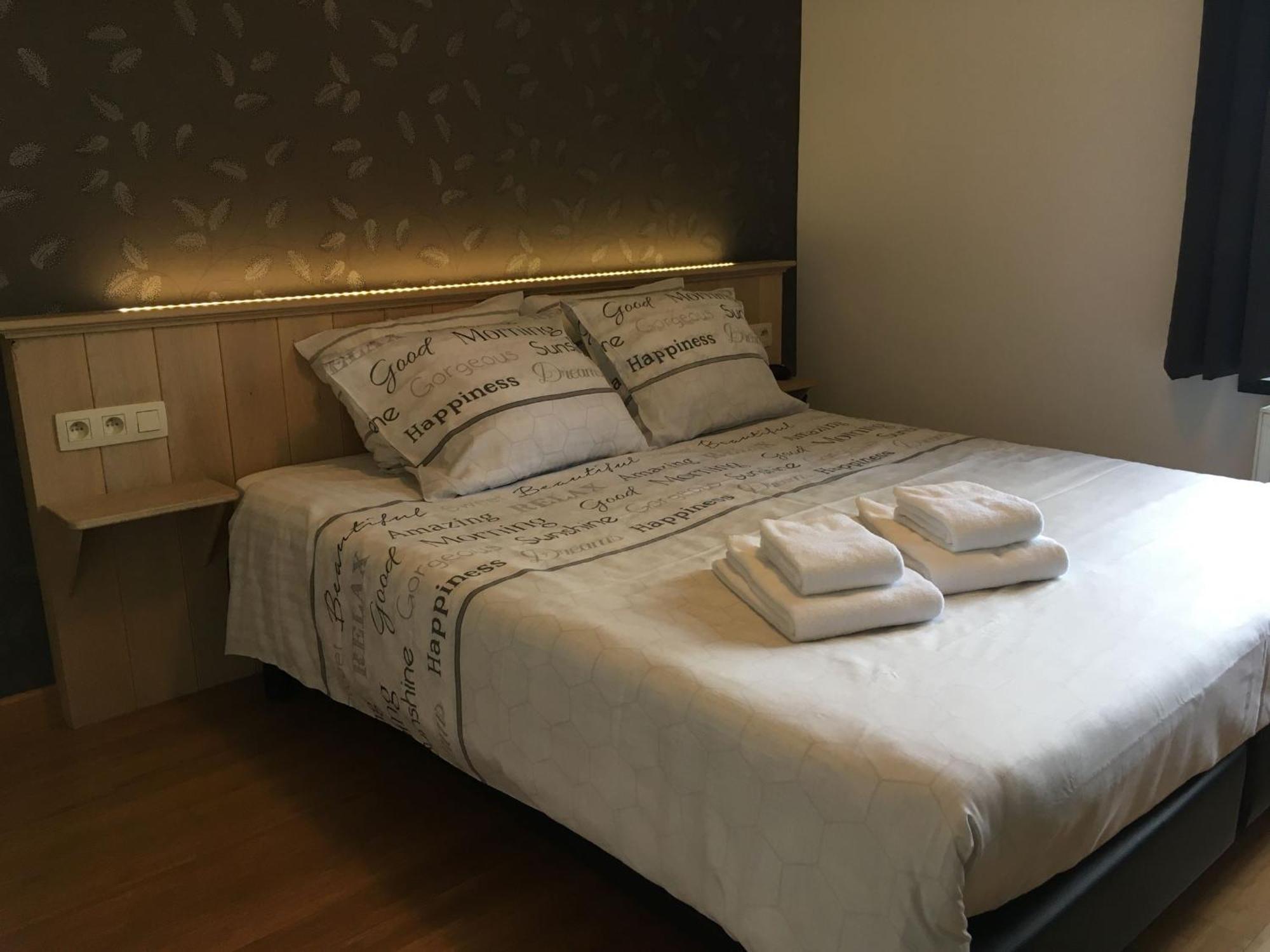 Auberge Saint-Martin Orchimont Номер фото